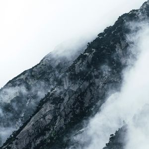 Preview wallpaper mountains, clouds, fog, slopes, vegetation