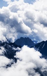 Preview wallpaper mountains, clouds, high, sky