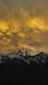 Preview wallpaper mountains, clouds, landscape, dark, peaks