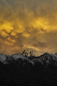 Preview wallpaper mountains, clouds, landscape, dark, peaks