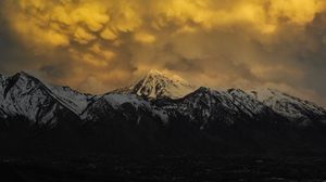 Preview wallpaper mountains, clouds, landscape, dark, peaks