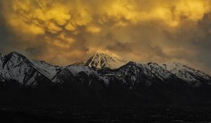 Preview wallpaper mountains, clouds, landscape, dark, peaks