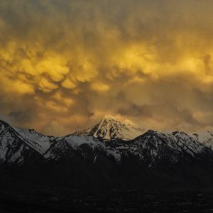 Preview wallpaper mountains, clouds, landscape, dark, peaks