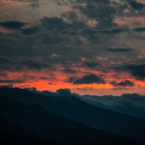 Preview wallpaper mountains, clouds, night, dark, porous