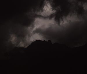 Preview wallpaper mountains, clouds, night, dark