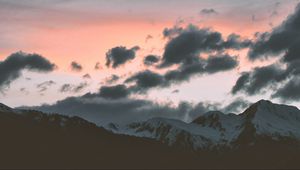 Preview wallpaper mountains, clouds, sky, sunset, peak