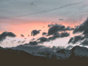 Preview wallpaper mountains, clouds, sky, sunset, peak