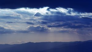 Preview wallpaper mountains, clouds, sky, rays