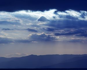 Preview wallpaper mountains, clouds, sky, rays