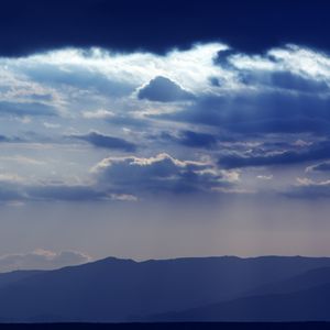 Preview wallpaper mountains, clouds, sky, rays