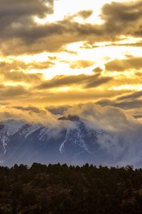 Preview wallpaper mountains, clouds, sunlight, nature, landscape