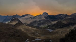 Preview wallpaper mountains, clouds, sunset, sky