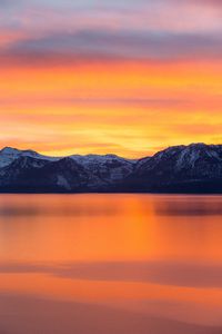 Preview wallpaper mountains, dawn, sea, horizon