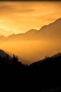 Preview wallpaper mountains, dawn, sun, beams, morning