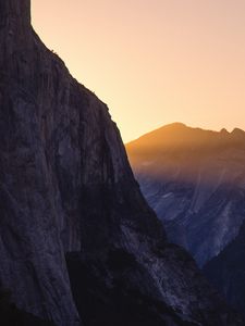Preview wallpaper mountains, dawn, sunlight, rays