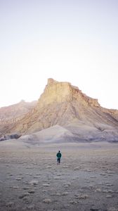 Preview wallpaper mountains, desert, man, loneliness, nature