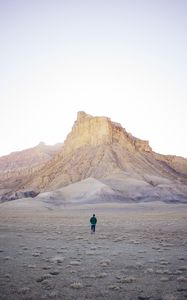 Preview wallpaper mountains, desert, man, loneliness, nature