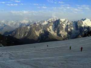 Preview wallpaper mountains, desert, snow, climbers, descent