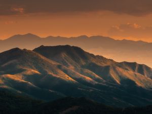 Preview wallpaper mountains, dusk, fog, landscape, evening