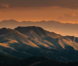 Preview wallpaper mountains, dusk, fog, landscape, evening