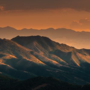 Preview wallpaper mountains, dusk, fog, landscape, evening