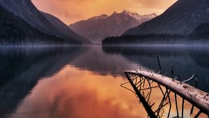 Preview wallpaper mountains, evening, lake, water, fog, tree, fragments