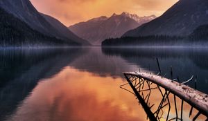 Preview wallpaper mountains, evening, lake, water, fog, tree, fragments