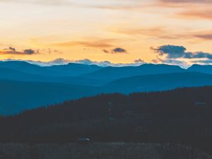 Preview wallpaper mountains, evening, sky, clouds