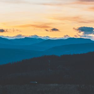 Preview wallpaper mountains, evening, sky, clouds