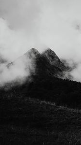 Preview wallpaper mountains, fog, bw, rocks, clouds
