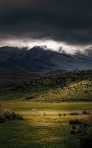 Preview wallpaper mountains, fog, clouds, top, grass, landscape