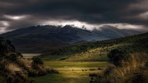 Preview wallpaper mountains, fog, clouds, top, grass, landscape
