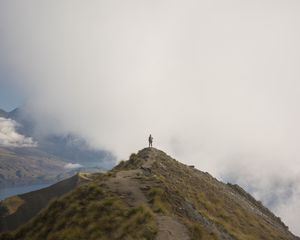 Preview wallpaper mountains, fog, clouds, loneliness, freedom