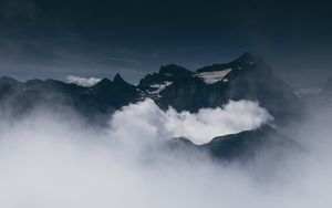 Preview wallpaper mountains, fog, clouds, peaks, height