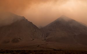 Preview wallpaper mountains, fog, clouds, haze