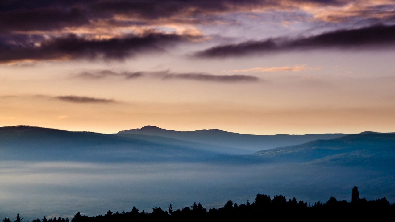 Wallpaper mountains, fog, evening, outlines, clouds