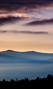 Preview wallpaper mountains, fog, evening, outlines, clouds