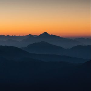 Preview wallpaper mountains, fog, horizon, outlines, silhouettes, italy