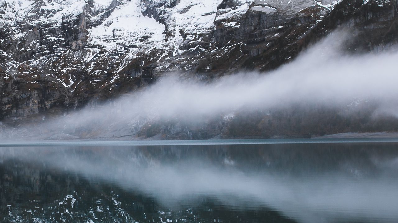 Wallpaper mountains, fog, reflection, lake