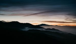 Preview wallpaper mountains, fog, sky, night