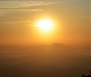 Preview wallpaper mountains, fog, sun, dark