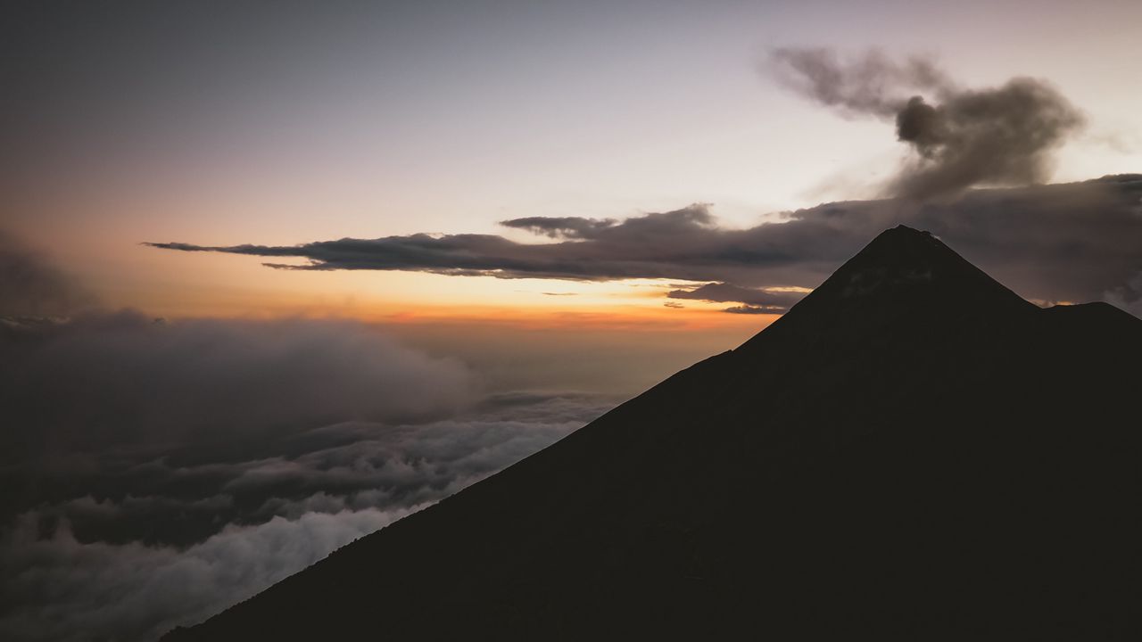 Wallpaper mountains, fog, sunset, sky