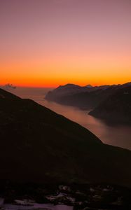 Preview wallpaper mountains, fog, sunset, lake, italy