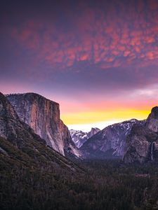 Preview wallpaper mountains, forest, dusk, nature