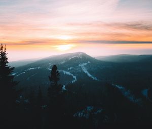 Preview wallpaper mountains, forest, fog, sunset, dusk, landscape