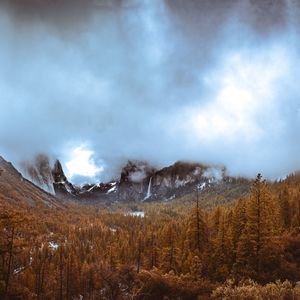 Preview wallpaper mountains, forest, fog, autumn, nature