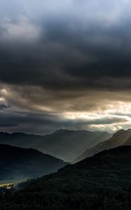 Preview wallpaper mountains, forest, gloomy, sky