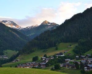 Preview wallpaper mountains, forest, houses, village, landscape