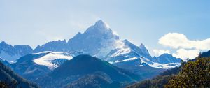 Preview wallpaper mountains, forest, landscape, trees, peak, mountain range