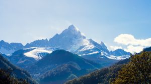 Preview wallpaper mountains, forest, landscape, trees, peak, mountain range